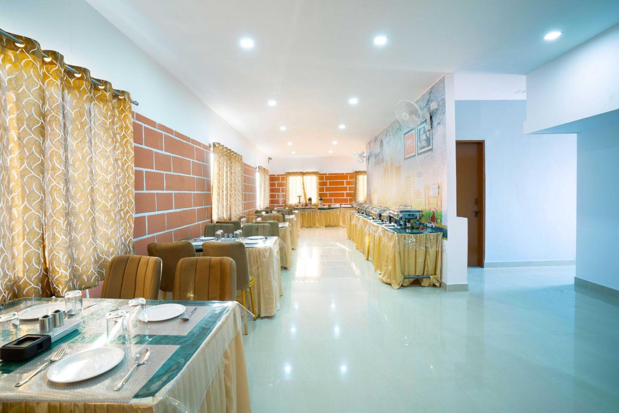 Treebo Galaxy Kings Suites, Hebbal 班加罗尔 外观 照片