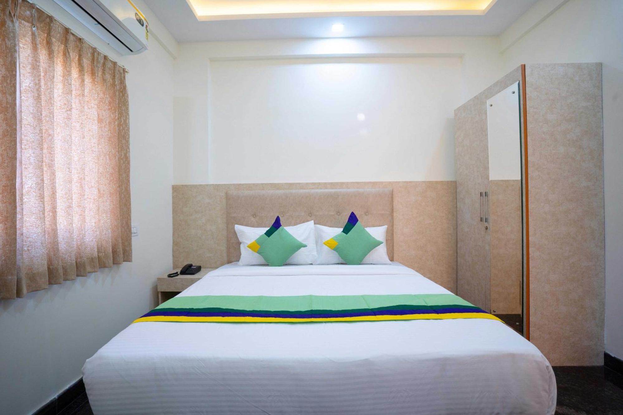 Treebo Galaxy Kings Suites, Hebbal 班加罗尔 外观 照片