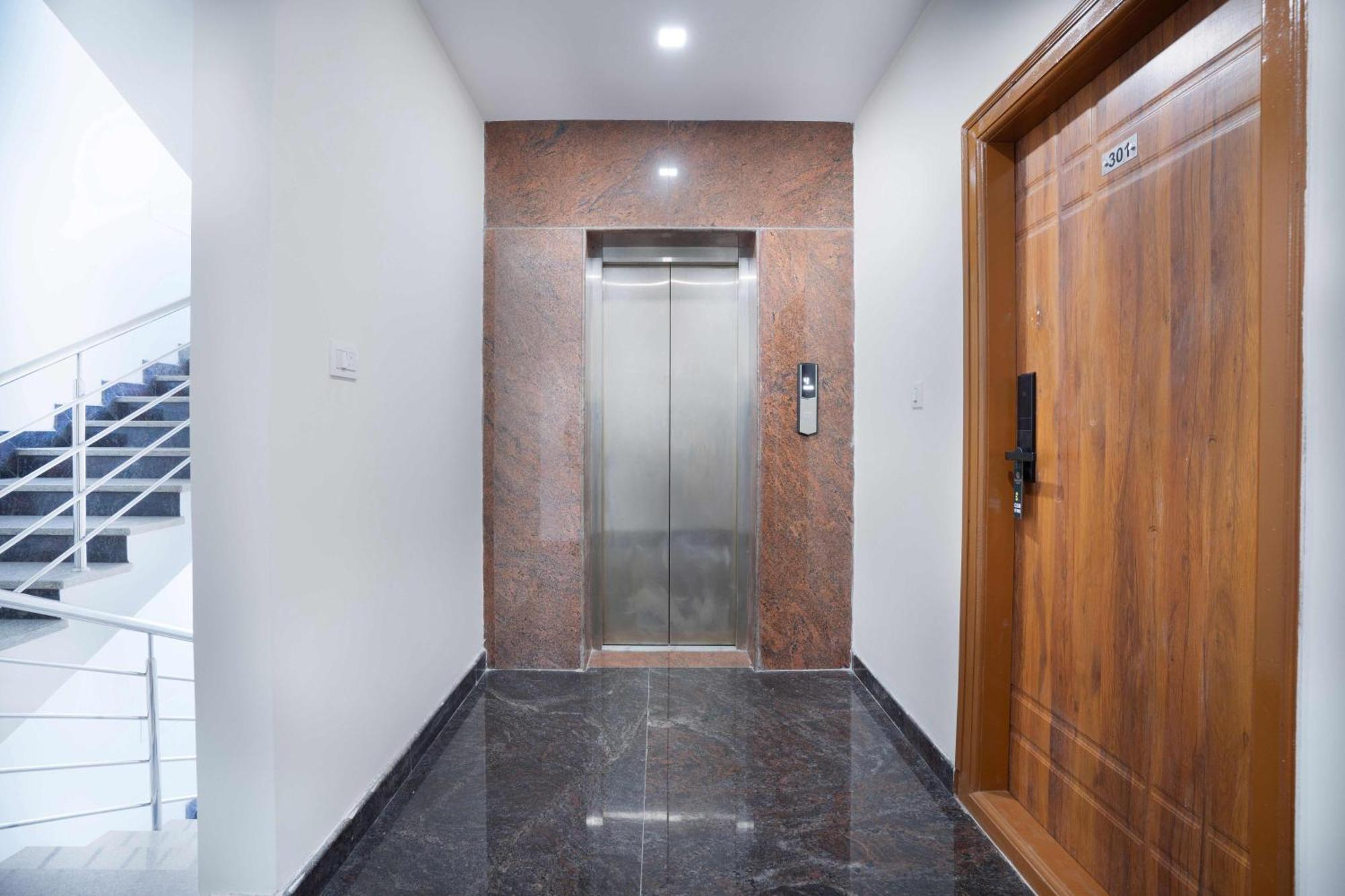 Treebo Galaxy Kings Suites, Hebbal 班加罗尔 外观 照片